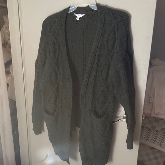 Time and Tru Dark Green Cable Knit Cardigan - Picture 2 of 6
